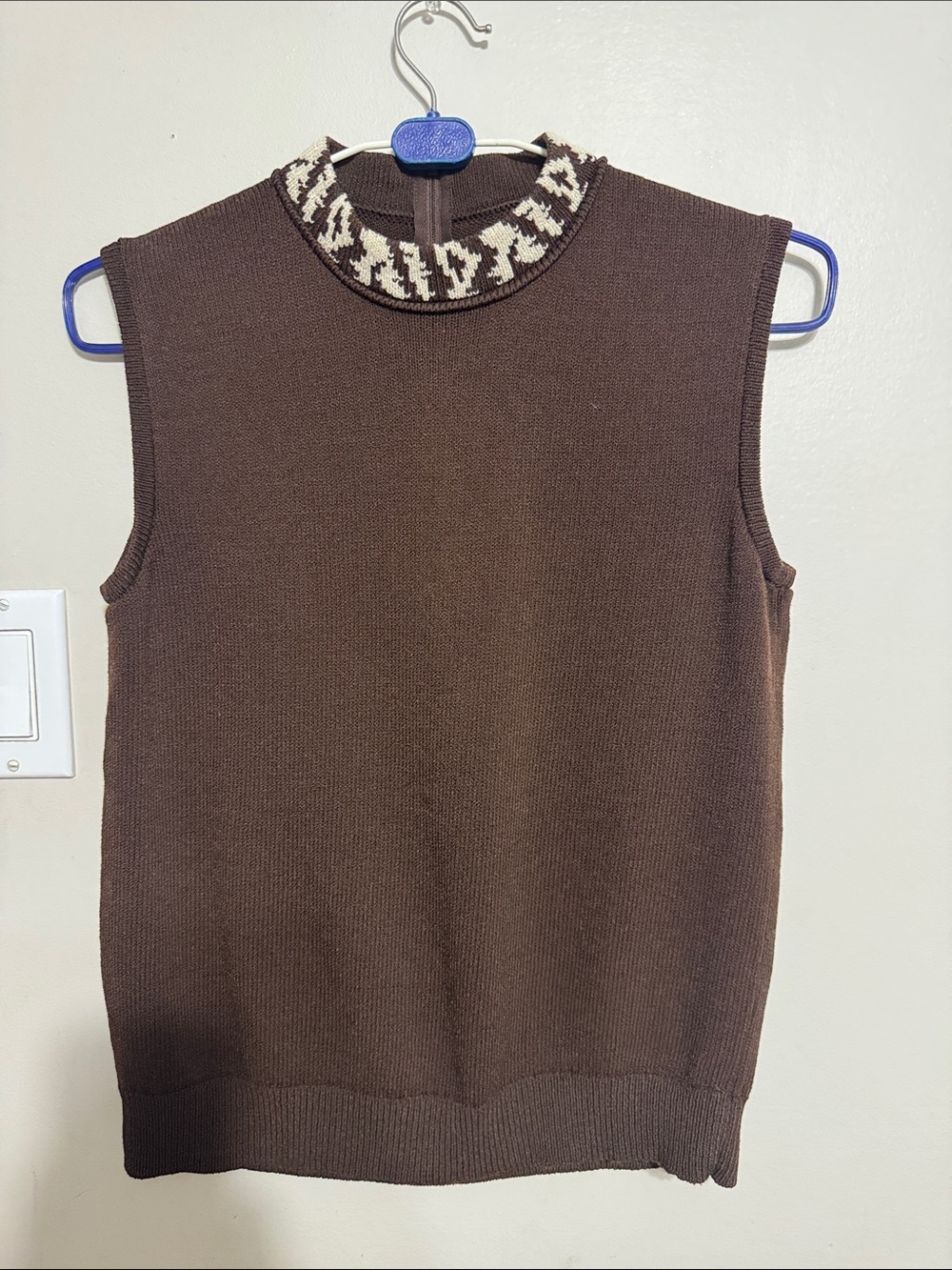 Sleeveless Knit Mock Neck Top in Brown
